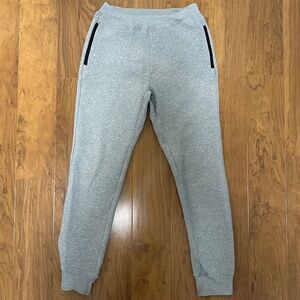 Uniqlo Boys Grey Joggers (13)